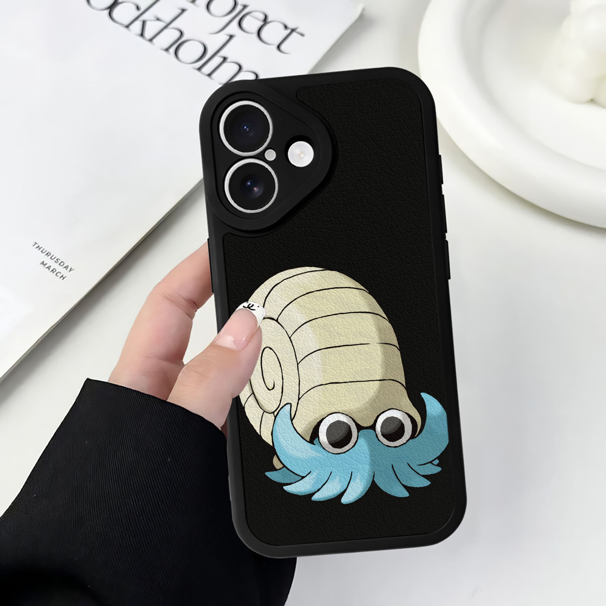 （画像用） ポケットモンスター Pokémon 【iPhone 16シリーズ対応】シリコンスマホケース（レザー調） 材質：シリコン